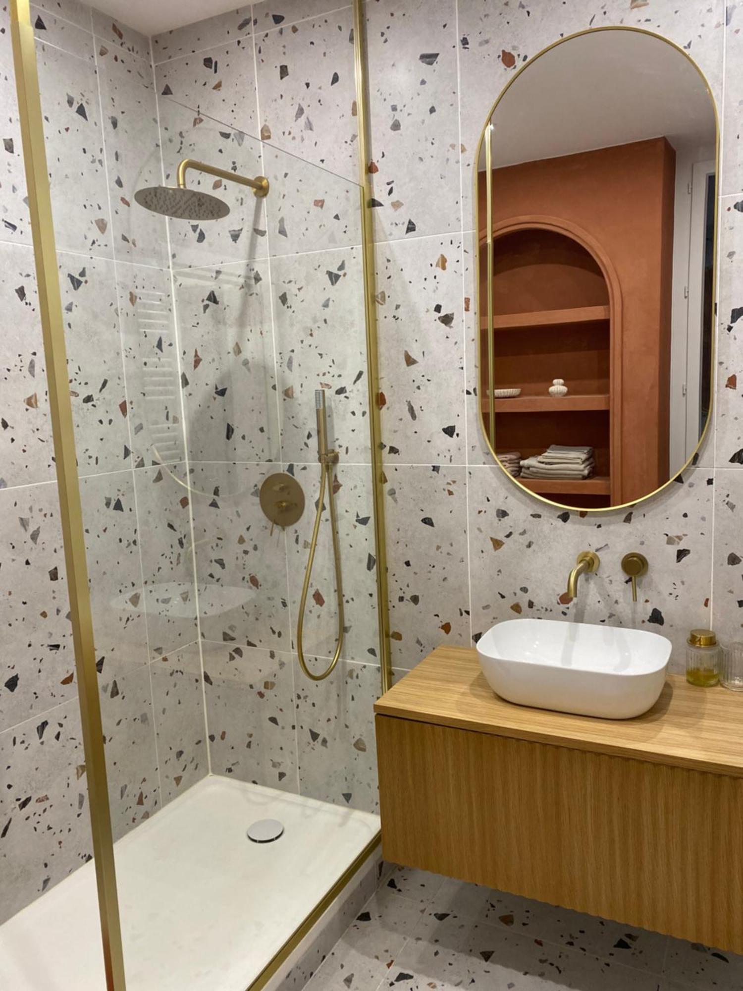 La Halte Des Arenes De Nimes Appartement De Charme Terracotta エクステリア 写真